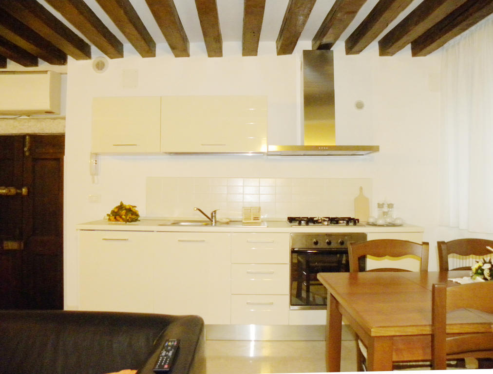 La Coccola Apartment Венеция Стая снимка