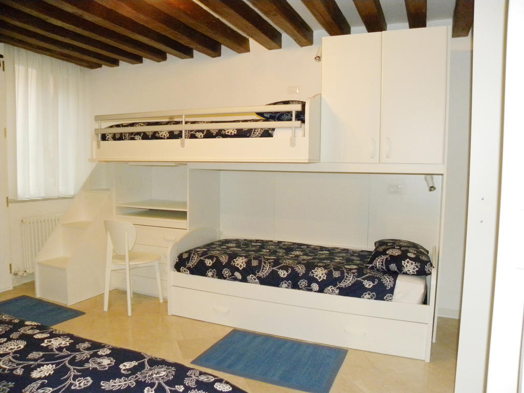 La Coccola Apartment Венеция Стая снимка
