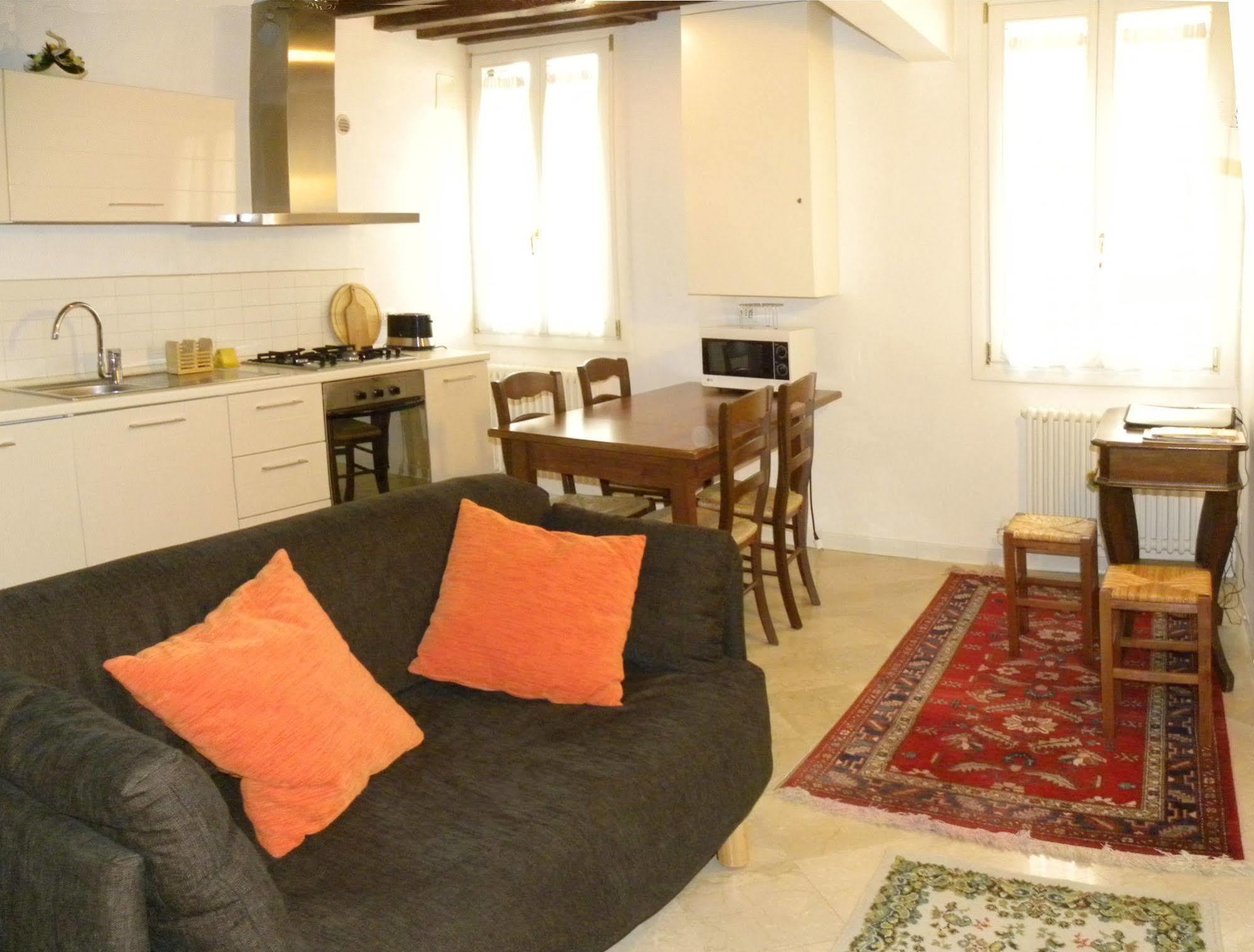 La Coccola Apartment Венеция Екстериор снимка