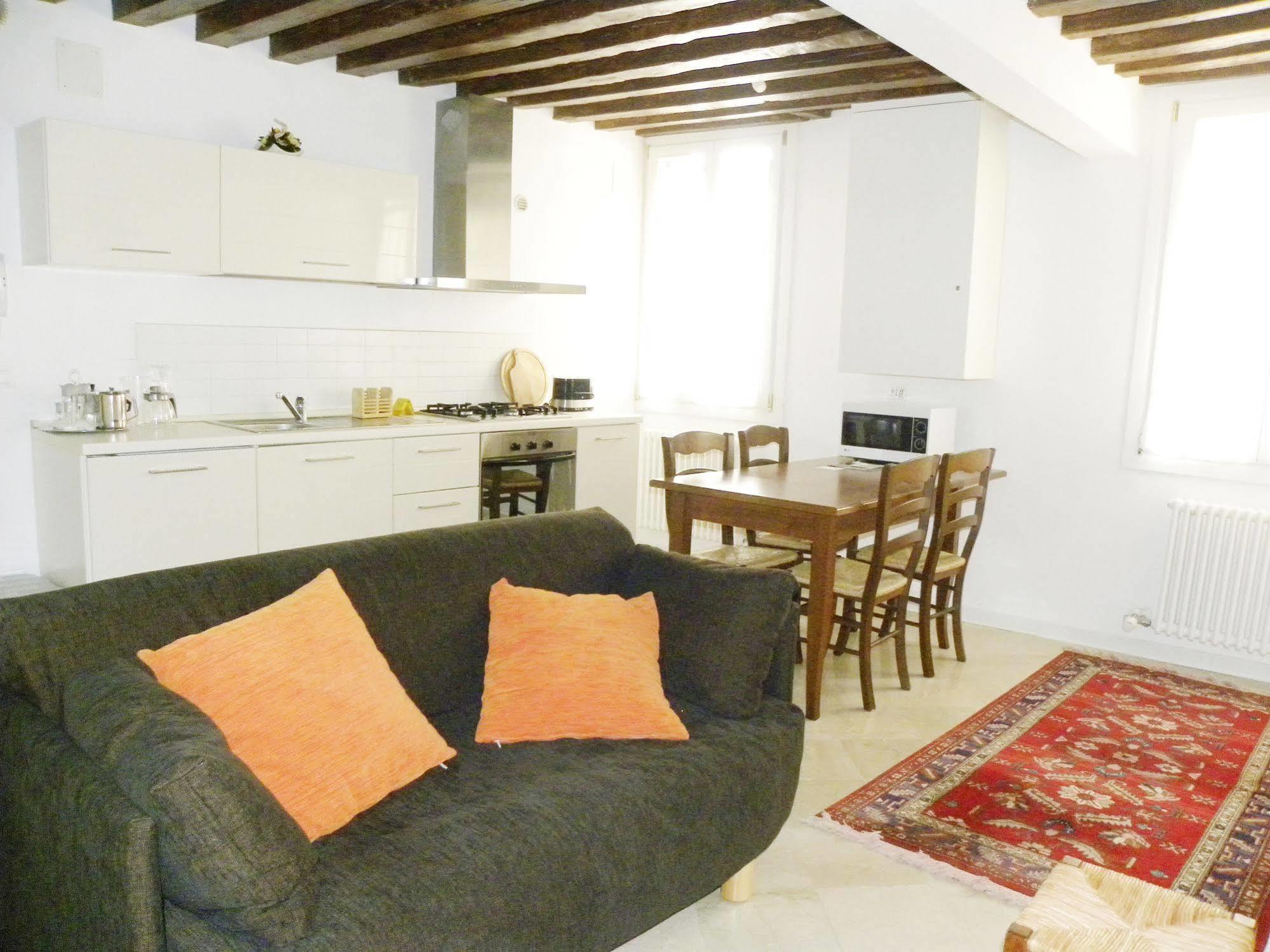 La Coccola Apartment Венеция Екстериор снимка