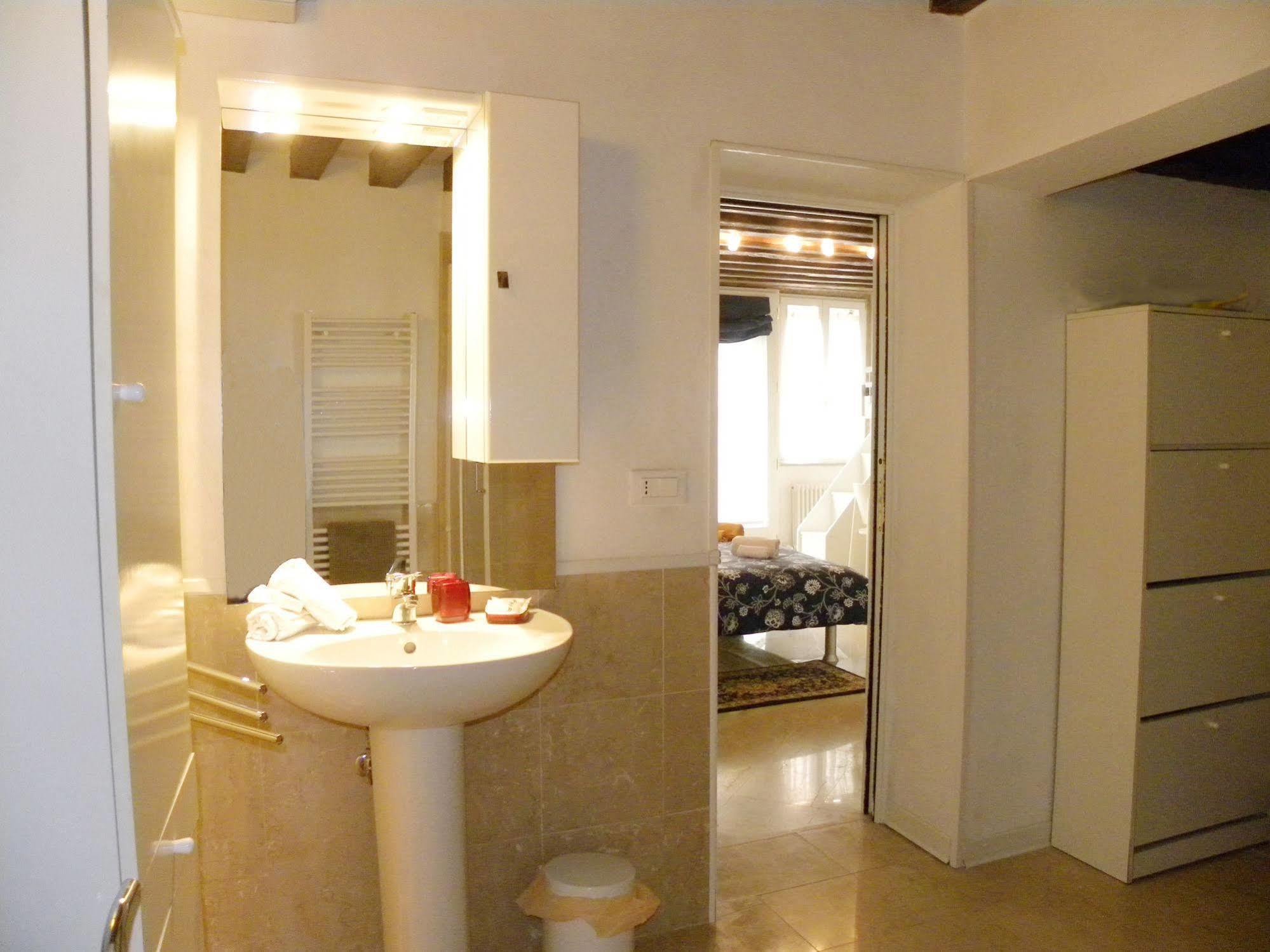 La Coccola Apartment Венеция Екстериор снимка