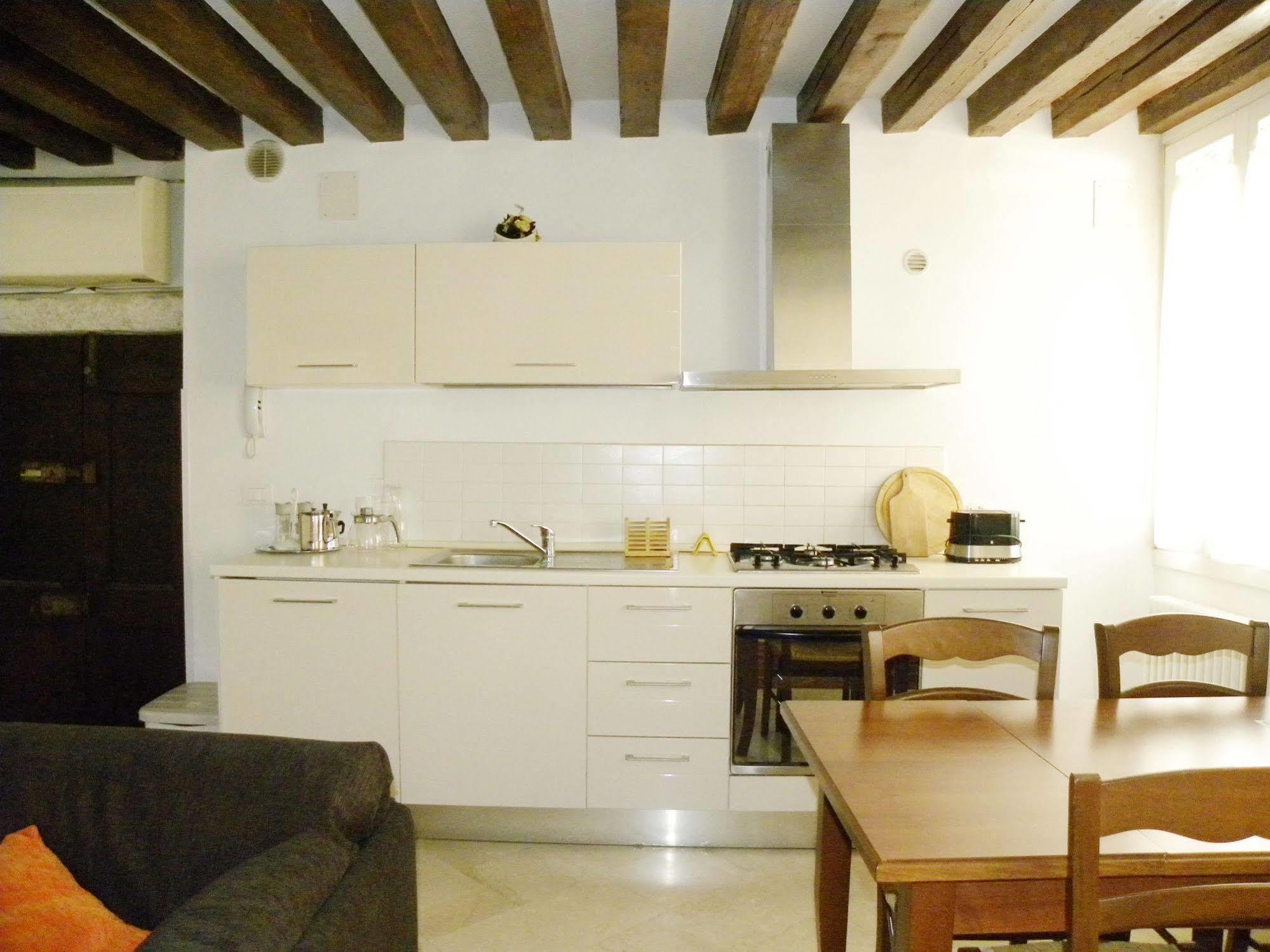 La Coccola Apartment Венеция Екстериор снимка